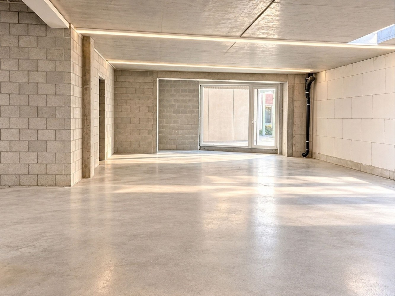 COMMERCIËLE RUIMTE OP TOPLOCATIE IN OUD-BERCHEM! - foto 4