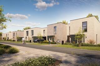 Op de grens van Roeselare en Hooglede, in de Simonne Brugghestraat, staan deze halfopen en gesloten nieuwbouwwoningen in een rustige en kindvriendelijke buurt. Ze charmeren met hun unieke nieuwbouwstijl, waarbij een goede bereikbaarheid en een groene omgeving perfect samenkomen. Je kunt gemakkelijk de autosnelweg nemen of het openbaar vervoer gebruiken. Bovendien geniet je van de nabijheid van ziekenhuizen, scholen, winkels en diverse recreatiemogelijkheden, waardoor het een ideale woonplek is voor zowel jong als oud.<br /><br /><strong>Troeven van deze woningen:</strong>
<ul>
	<li>Instapklare, energiezuinige woning;</li>
	<li>Vloerverwarming op het gelijkvloers in combinatie met het warmtenet;</li>
	<li>3 ruime slaapkamers;</li>
	<li>Badkamer uitgerust met een inloopdouche, bad en dubbel lavabomeubel;</li>
	<li>Zeer ruime inpandige garage met automatische sectionaalpoort en doorgang naar de tuin.</li>
</ul>
Wil je meer informatie? Neem dan nu nog contact met ons op!