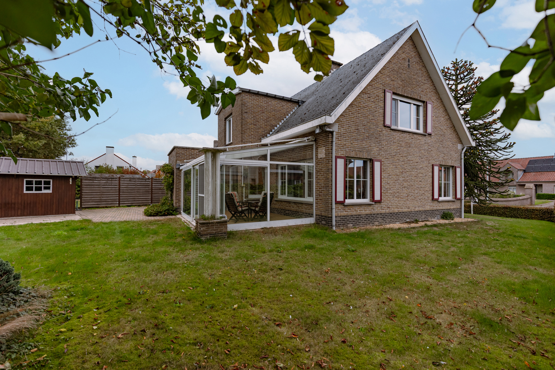 Zonnige, karaktervolle villa met unieke tuin te Zomergem - foto 4