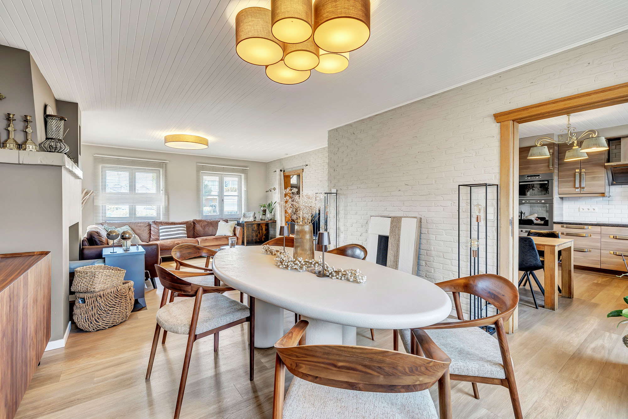 Charmante instapklare woning met 4 slpks, garage en tuin - foto 4