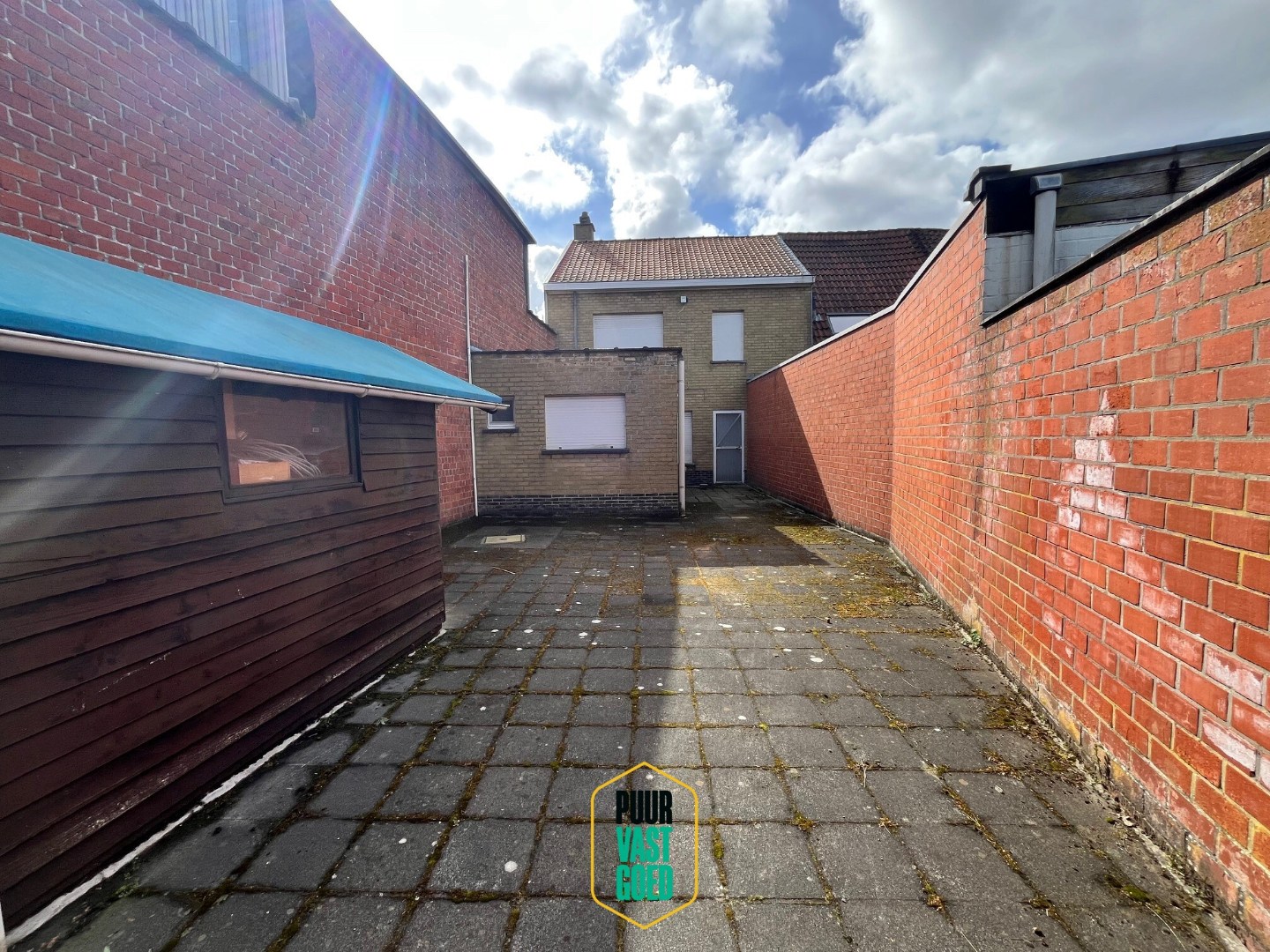 Vlot bereikbare en degelijke woning met tuin, garage en dubbele oprit. - foto 5