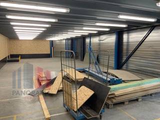 Atelier / espace de stockage de 180 m² idéalement situé à louer à seulement 5 minutes de la sortie 20 Wilsele de l’E314.<br /><br />L’atelier, avec une hauteur libre de 2,5 m, est accessible via une porte sectionnelle automatique et dispose d’une entrée séparée. L’unité est entièrement isolée et équipée d’un sol en polybéton.<br /><br />Possibilité de louer des emplacements de parking. Disponible à partir du 01/07/2026.<br /><br />Contactez <strong>PANORAMA B2B</strong> pour plus d’informations, les plans ou une visite sans engagement au <strong>0474 17 17 15.</strong>