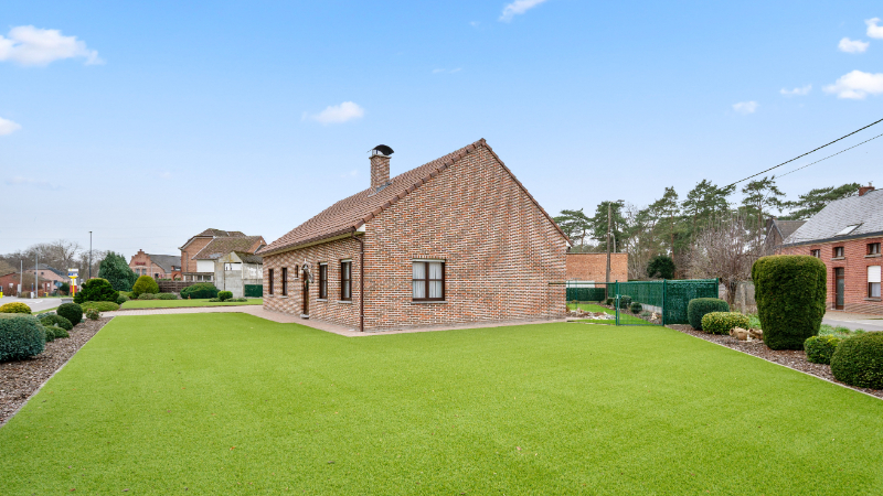 Landhuis van 278m² met 4 slpks op 12 are nabij het centrum - photo 5