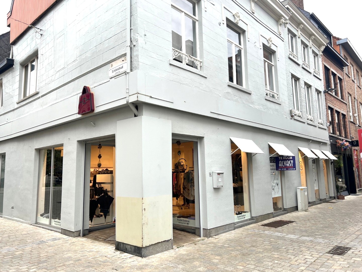 Handelsgelijkvloers in het centrum van Diest met veel etalage - foto 2