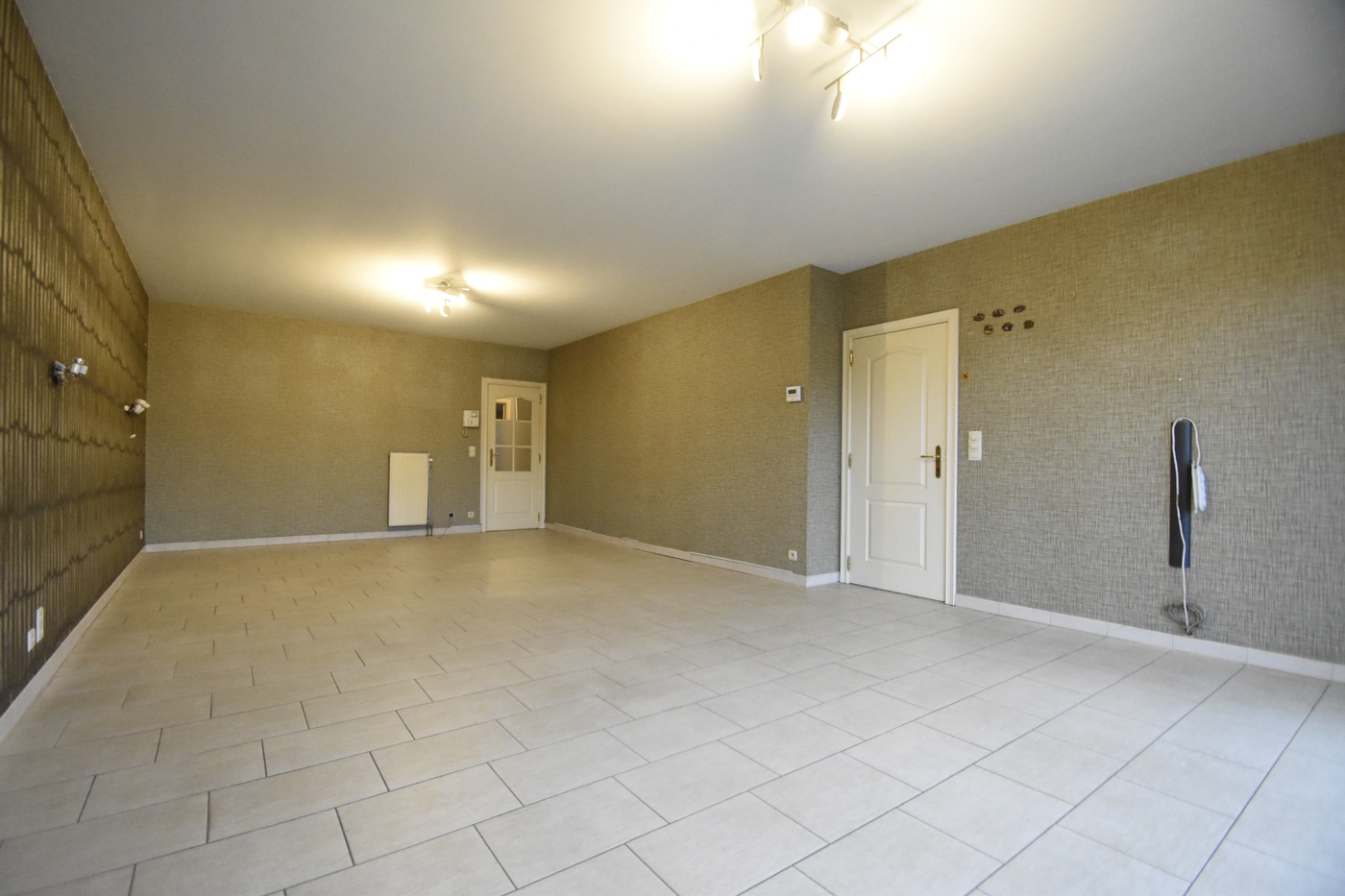 Ruim appartement op het gelijkvloers met 2 slaapkamers. - foto 5