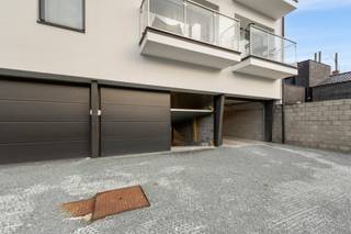 Te koop: gesloten garage in het centrum van Dendermonde, nabij openbaar vervoer, treinstation en belangrijke invalswegen. Deze praktische garage van...