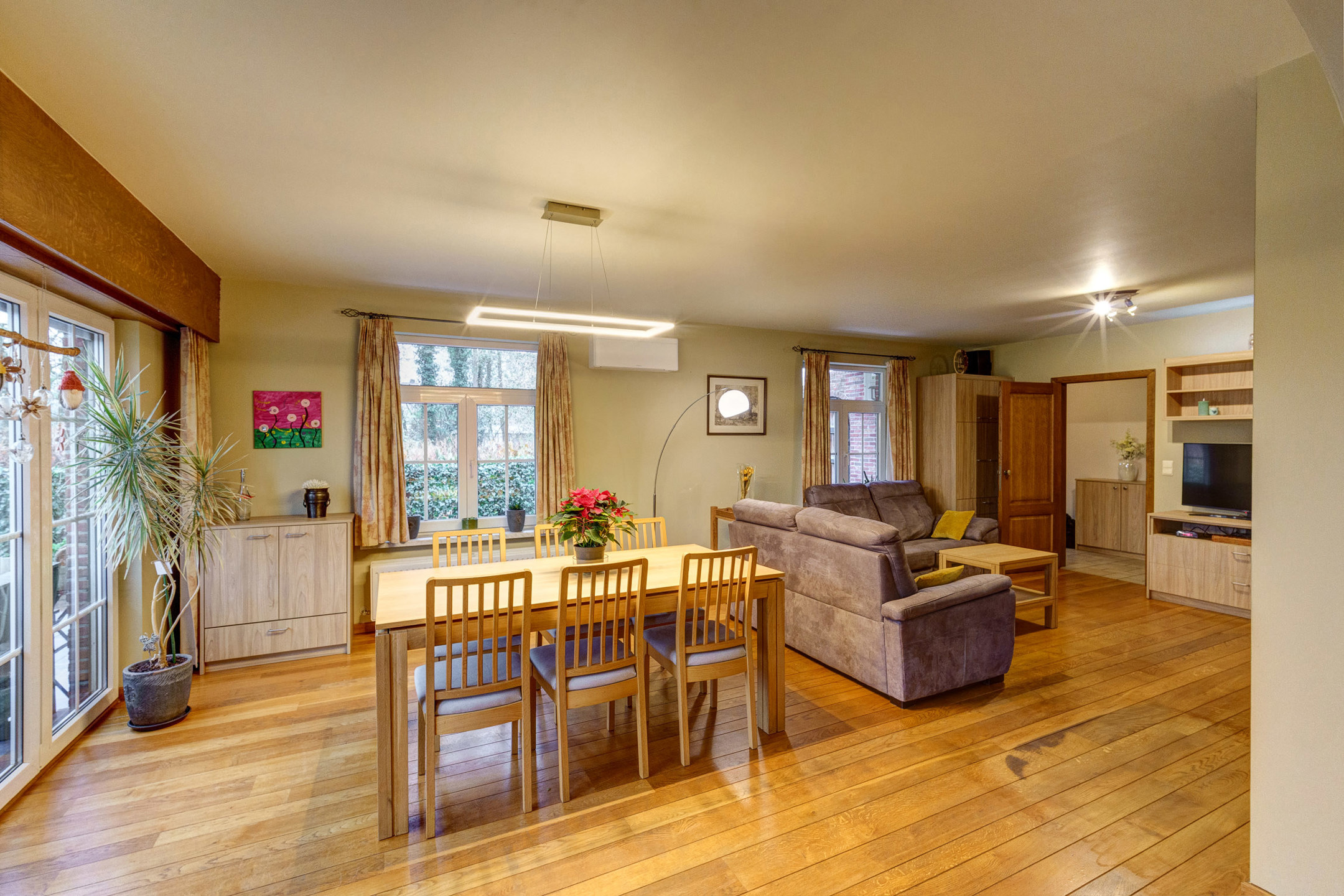 Ruime woning met 4 slpk, enorme kelder en prachtige tuin. - foto 5