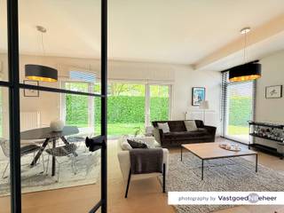 EERSTE BEZOEKDAG op ZATERDAG 23/5/2026 (enkel op afspraak) Op zoek naar een recent appartement met ruimte, licht en een unieke buitenbeleving?...