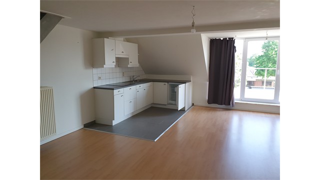 Een appartement op de tweede verdieping met terras en autostaanplaats - foto 4