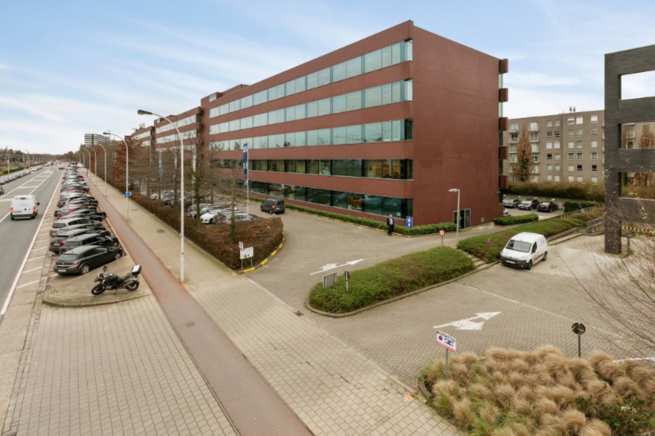 Commercial for rent in Berchem - photo 2