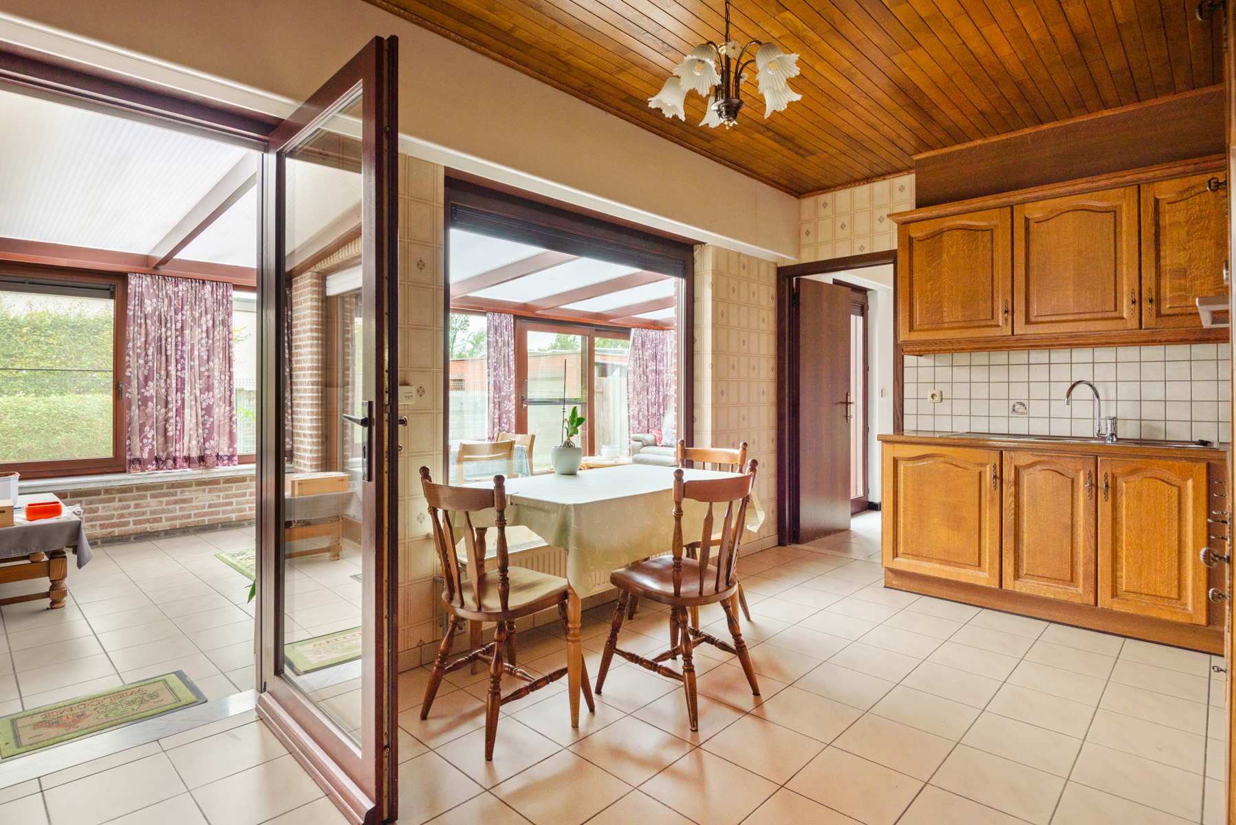 Vrijstaande woning met een prachtig perceel, serre en garage - foto 5