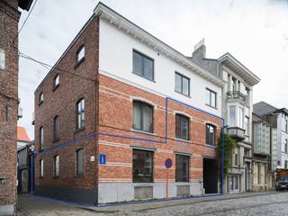 Gent Centrum - Bijzonder ruime duplex loft (263 m2 bvo) met buitenruimte, 3 slaapkamers, 2 badkamers en inpandige garage nabij de Vrijdagsmarkt. Voor...
