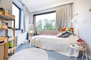 LEUVEN, vaartkom, in een stijlvol recent gebouw van 2012, studentkamer van ± 21m² met douchekamer, volledig in beheer bij de Universiteit Leuven (SWO - 27j).Alle oppervlakten worden alleen ter informatie gegeven. Gemeenschappelijke ruimten : keuken, fietsenstallingen, wasplaats, etc.., Huidige huurinkomsten beheer inbegrepen : 336,50€/ maand. Elektriciteit CONFORM. EPB : B, 200kWh/(m²/jaar-. Kinderen en kleinkinderen krijgen voorrang op verhuur. INFORMATIE TREVI NORD: 02.410.10.30 Bezoek ook onze Trevi Nord Facebook-pagina