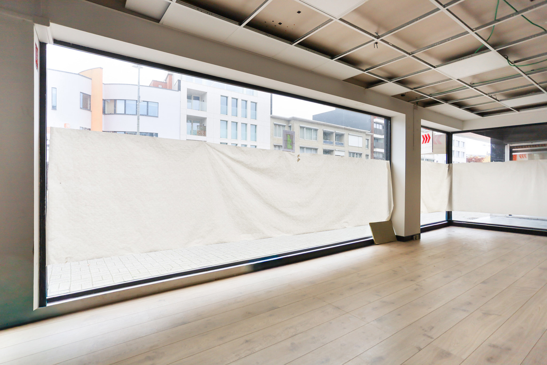 Commerciële ruimte in centrum Beveren - foto 4