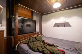 Op wandelafstand van het bruisende stadscentrum van Kortrijk treffen we deze totaal te renoveren woning aan. Een ideale opportuniteit voor...