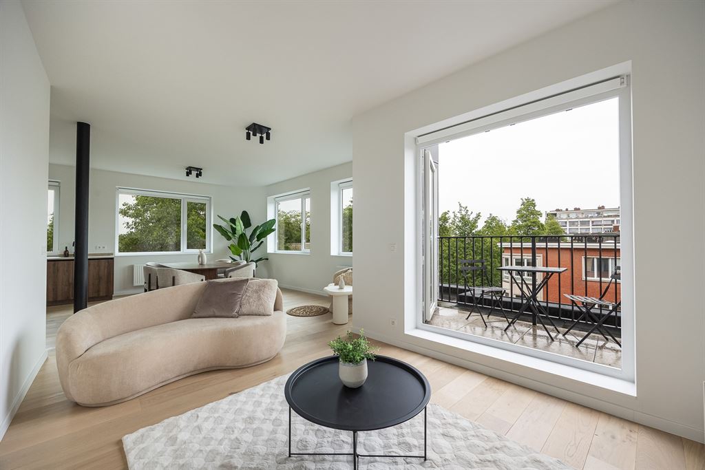 Stijlvol nieuwbouwappartement met terras - foto 2