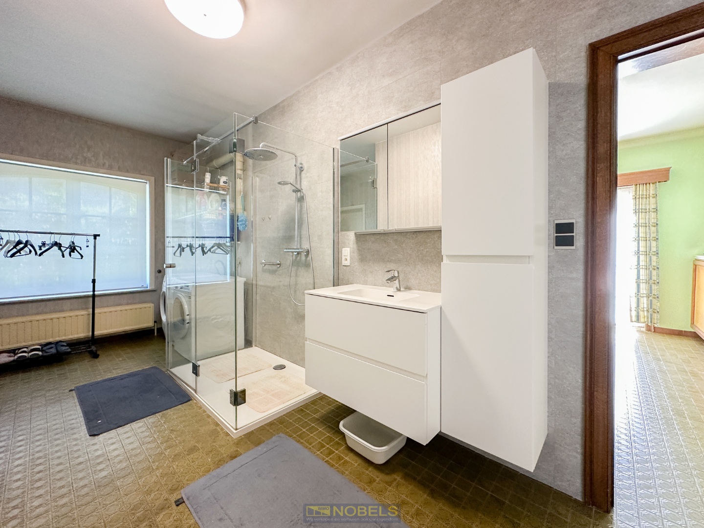 Te koop, villa met commerciële mogelijkheden op zichtbare locatie te Lierde - foto 4