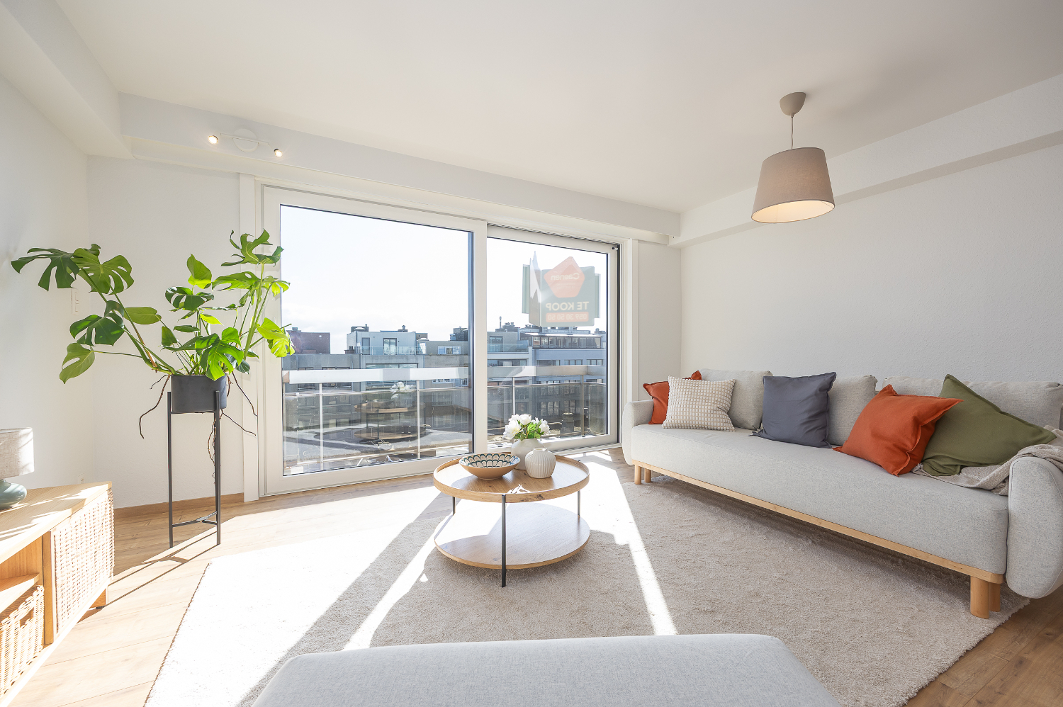 Lichtrijke studio met zuidgericht terras op de zeedijk van Middelkerke te koop - foto 5