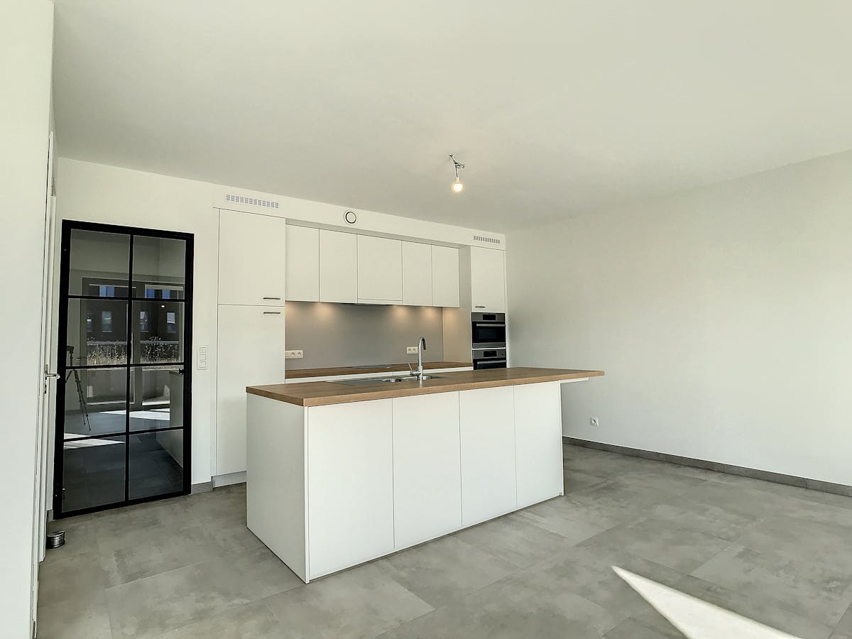 Newly built ground floor apartment with garden for rent in Edegem - photo 3