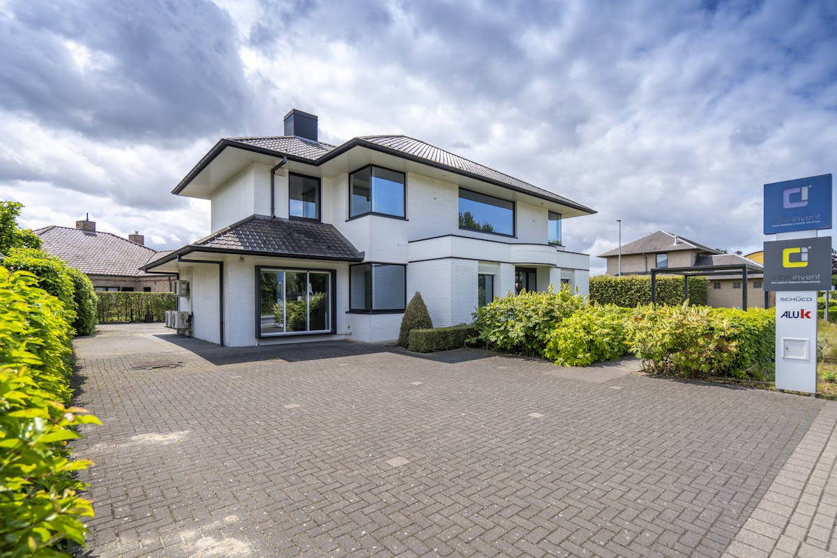 Edifice de bureaux à vendre à Gullegem - photo 1