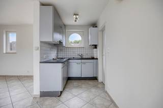 Goed gelegen appartement te Leopoldsburg (EPC B) dat meteen instapklaar is.Dit appartement omvat een ruime woonkamer met aangenaam veel "natuurlijk"...