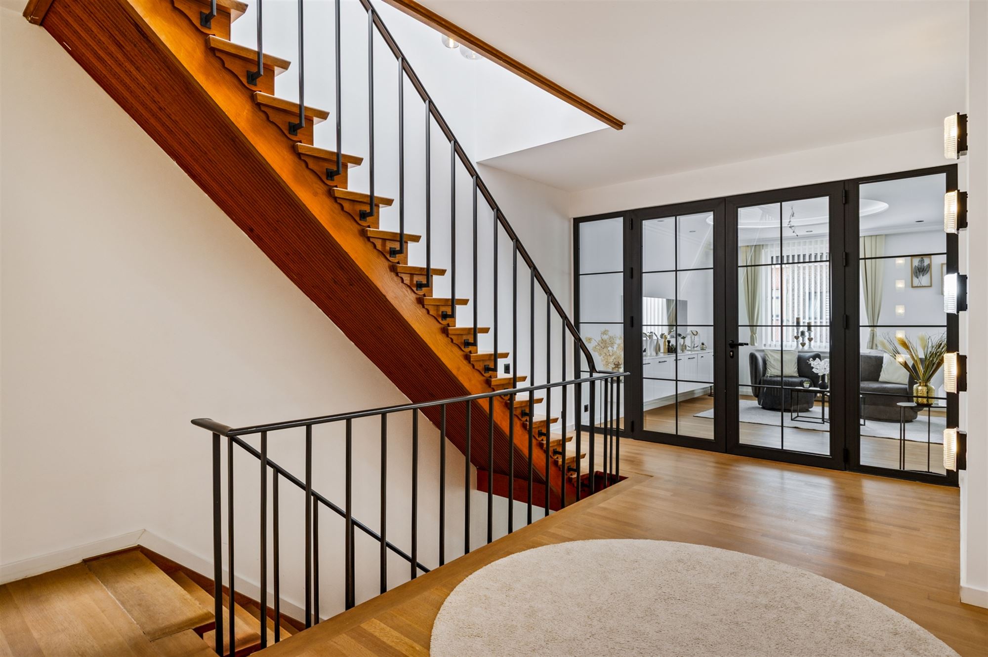 Prestigieuze woning met gelijkvloerse kangoeroewoning. - foto 4