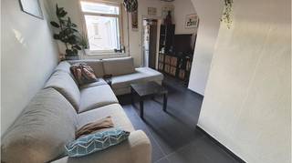 Deze comfortabele 2-slaapkamerwoning met GARAGE, TERRAS en BORDERTUINTJE heeft een prachtige en rustige ligging in het centrum van Brugge, vlakbij...