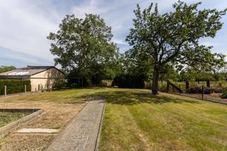 Pour toute information ou visite, appelez Saimen : 0470 79 24 20 ou envoyez un courriel à saimen@cornelis-partners.be.A vendre à Geraardsbergen...