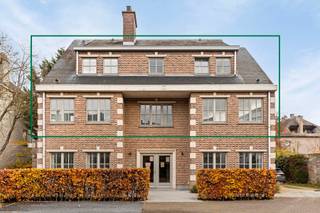 Très grand appartement de 335 m², réparti sur 3 étages, au coeur de Kortenberg, à proximité des supermarchés, des transports publics et des...