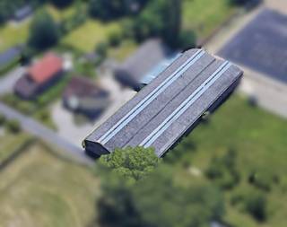 Surface : 1 390 m², réservée au stockage.L'électricité de base est disponible.Grâce à la lucarne existante, l'entrepôt bénéficie de beaucoup...