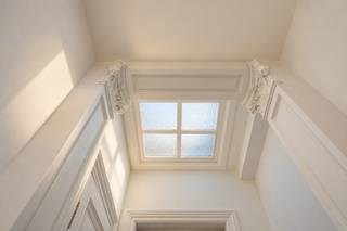 <div>
<ol>
<li>
<p>Located in the highly desirable Zurenborg neighbourhood, this charming, move-in-ready townhouse combines character, generous living space and modern-day comfort.</p>
<p>On the ground floor, three elegant reception rooms flow seamlessly into one another, comprising a stylish living room, a cosy library and a spacious dining room with an open-plan kitchen. This appealing layout creates a wonderful sense of space and provides the perfect setting for both relaxed family living and entertaining guests.</p>
<p>At the rear of the property, the generous south-west-facing garden is the perfect place to enjoy the afternoon and evening sunshine. An inviting outdoor space in which to unwind in privacy or make the most of long summer evenings.</p>
<p>The upper floors offer no fewer than five bedrooms and two bathrooms, providing ample space for family life, a home office or a dedicated hobby room.</p>
<p>With its generous proportions, pleasant natural light, sunny garden and prime location in the much-loved Zurenborg neighbourhood, this townhouse is an appealing choice for those seeking space, character and comfort in one of Antwerp’s most desirable residential areas.</p>
<p><strong>A characterful townhouse, ready to welcome its new owners.</strong></p>
</li>
</ol>
</div>
<div>
<ol>
<li>
<p>Located in the highly desirable Zurenborg neighbourhood, this charming, move-in-ready townhouse combines character, generous living space and modern-day comfort.</p>
<p>On the ground floor, three elegant reception rooms flow seamlessly into one another, comprising a stylish living room, a cosy library and a spacious dining room with an open-plan kitchen. This appealing layout creates a wonderful sense of space and provides the perfect setting for both relaxed family living and entertaining guests.</p>
<p>At the rear of the property, the generous south-west-facing garden is the perfect place to enjoy the afternoon and evening sunshine. An inviting outdoor space in which to unwind in privacy or make the most of long summer evenings.</p>
<p>The upper floors offer no fewer than 6 bedrooms and two bathrooms, providing ample space for family life, a home office or a dedicated hobby room.</p>
<p>With its generous proportions, pleasant natural light, sunny garden and prime location in the much-loved Zurenborg neighbourhood, this townhouse is an appealing choice for those seeking space, character and comfort in one of Antwerp’s most desirable residential areas.</p>
<p><strong>A characterful townhouse, ready to welcome its new owners.</strong></p>
</li>
</ol>
</div>