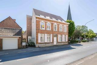 Vrasene - Behind this beautiful, listed facade you will find this unique, stylishly renovated apartment with south facing terrace. A...