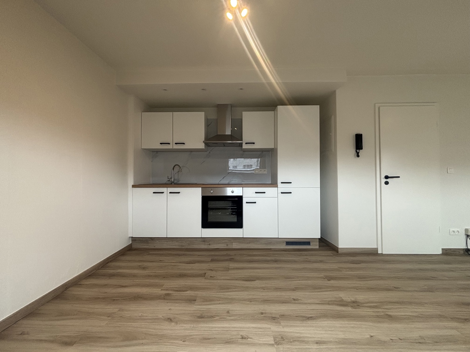 Gerenoveerd flatje te huur! - foto 3