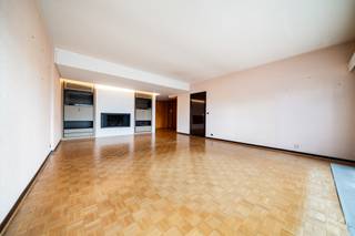 WE INVEST WEST is pleased to present this beautiful opportunity in Ganshoren.Avenue Jean-Sébastien Bach enjoys a prime location: * Public transport...