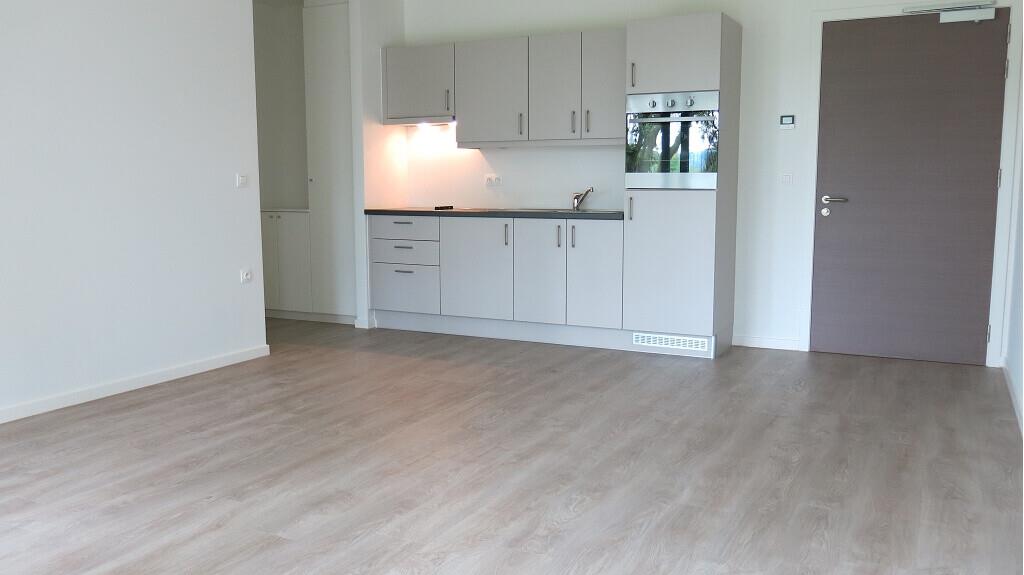 Instapklare Assistentiewoning met TERRAS te huur in Brugge - photo 3