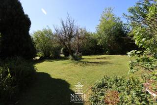 Perceel bouwgrond voor open bebouwing van 10a 96ca.Het perceel grond is niet gelegen in een goedgekeurde verkaveling waardoor er dus geen vaste...