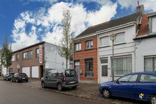 De Berlaimontstraat 86 - Deurne Instapklare starterswoning (99 m²) met 3 a 4 slaapkamers in Deurne. Op een centrale locatie met openbaar vervoer,...