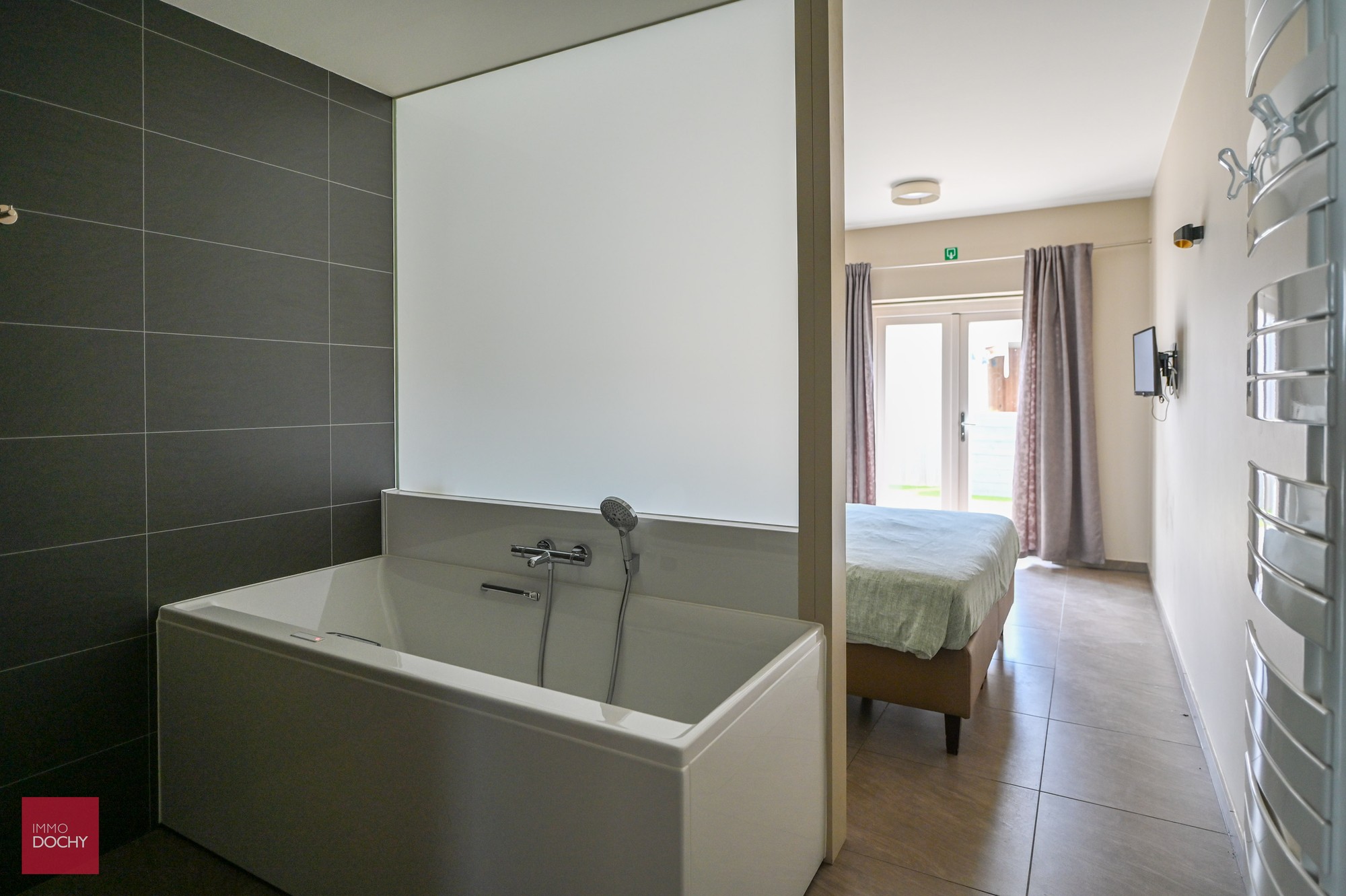 Mooie alleenstaande energiezuinige woning (A-label) met alle comfort en discretie - photo 5