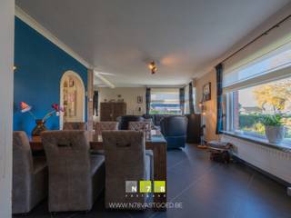 <strong>VRIJSTAANDE WONING MET 3 SLAAPKAMERS OP EEN PERCEEL VAN 16A80CA TE MOLENBEERSEL.</strong><br /><br /><strong>TROEVEN</strong><br />- Rustige ligging.<br />- Kortbij Nederlandse grens. <br />- Instapklaar.<br />- Rolluiken.<br />- Energielabel B.<br />- Zonnepanelen. <br />- Gezellige, grote tuin.<br /><br /><strong>KELDERVERDIEPING</strong><br />- Kelderruimte (3,45m x 3,70m = 12,77m²): aansluiting wasmachine en droogkast, grondwaterpomp, tegelvloer.<br />- Inpandige garage (4,30m x 9,80m = 42,14m²): CV-ketel, tegelvloer.<br /><br /><strong>GELIJKVLOERS</strong><br />- Inkomhal (4,60m x 2,60m = 11,96m²): tegelvloer.<br />- Woonkamer ((8,40m x 4,00m) + (3,00m x 2,40m) = 40,80m²): houthaard, tegelvloer.<br />- Keuken (4,50m x 3,00m = 13,50m²): onder- en bovenkasten, lades, inductiekookplaat, dampkap, combi-oven, koelkast, vaatwasser, tegelvloer.<br />- Toilet (1,60m x 0,90m = 1,44m²): toilet, spoelbakje, parkettegel.<br />- Badkamer (3,80m x 2,90m = 11,02m²): inloopdouche, dubbele spoelbak, lades, kolomkast, handdoekradiator, inbouwkasten, parkettegel.<br /><br /><strong>VERDIEPING +01</strong><br />- Overloop.<br />- Slaapkamer 1 (3,70m x 3,80m = 14,06m²): laminaatvloer.<br />- Slaapkamer 2 (3,00m x 2,60m = 7,80m²): inbouwkast, laminaatvloer.<br />- Slaapkamer 3 (3,70m x 4,00m = 14,80m²): inbouwkast, laminaatvloer.<br /><br /><strong>VERDIEPING +02</strong><br />- Bergzolder: vloerisolatie.<br /><br /><strong>EXTERIEUR</strong><br />- Groot terras waarvan een gedeelte overdekt met inbouwspots.<br />- Prieeltje.<br />- Vijver.<br />- Tuinhuis.<br />- Werkplaats met overdekt terrasje.<br />- Omheinde tuin. <br /><br />Bekijkt u deze advertentie via een aanverwante vastgoedsite, surf dan zeker naar onze website www.N78vastgoed.be voor een uitgebreide beschrijving en foto's. Meer info: +32 (0)89 86 18 88 of info@N78vastgoed.be.