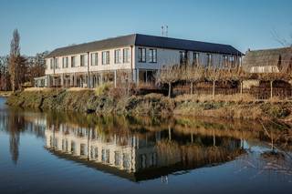 Op een uitstekende locatie in een groene omgeving te Mechelen, bevindt zich dit prachtige hotelcomplex met een oppervlakte van 1820 m² op een...