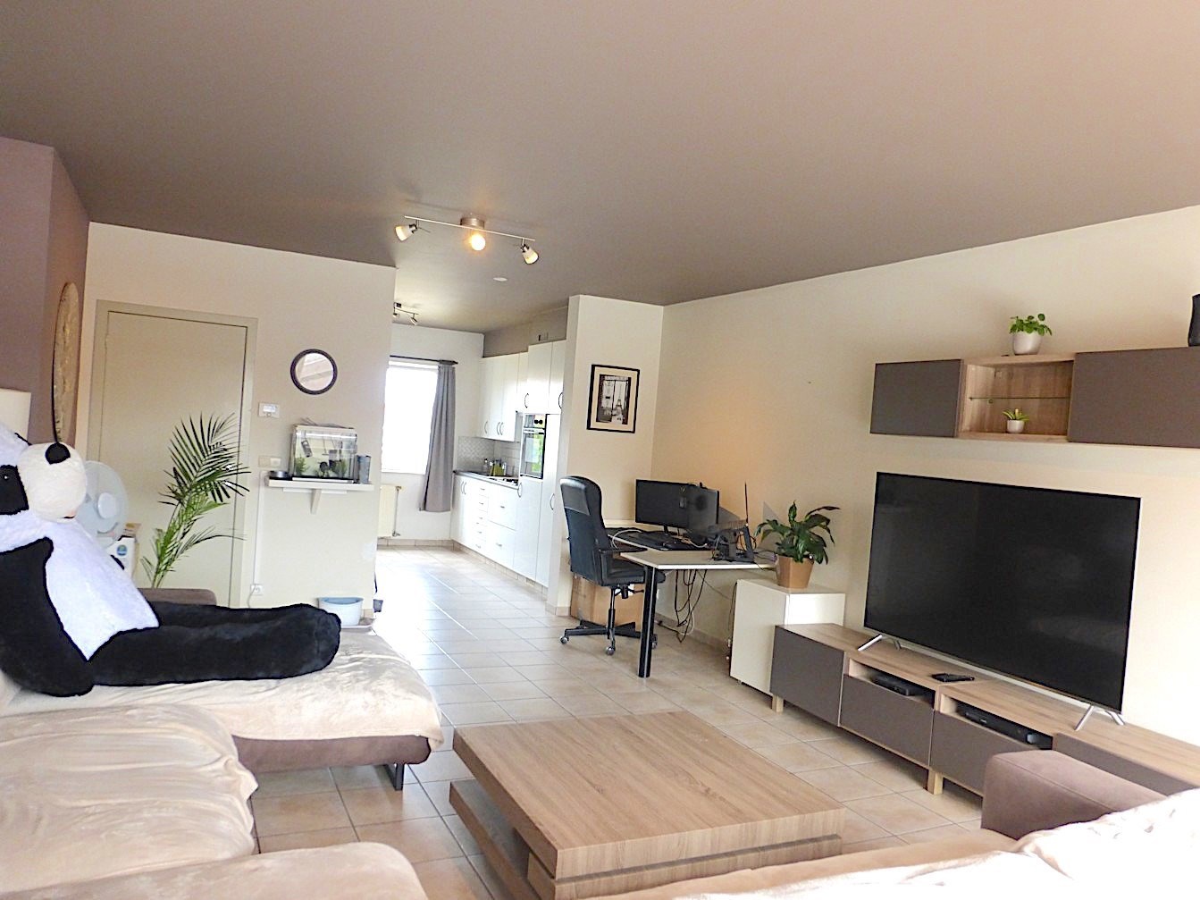 Ruim duplexappartement met 2 slaapkamers! - foto 1