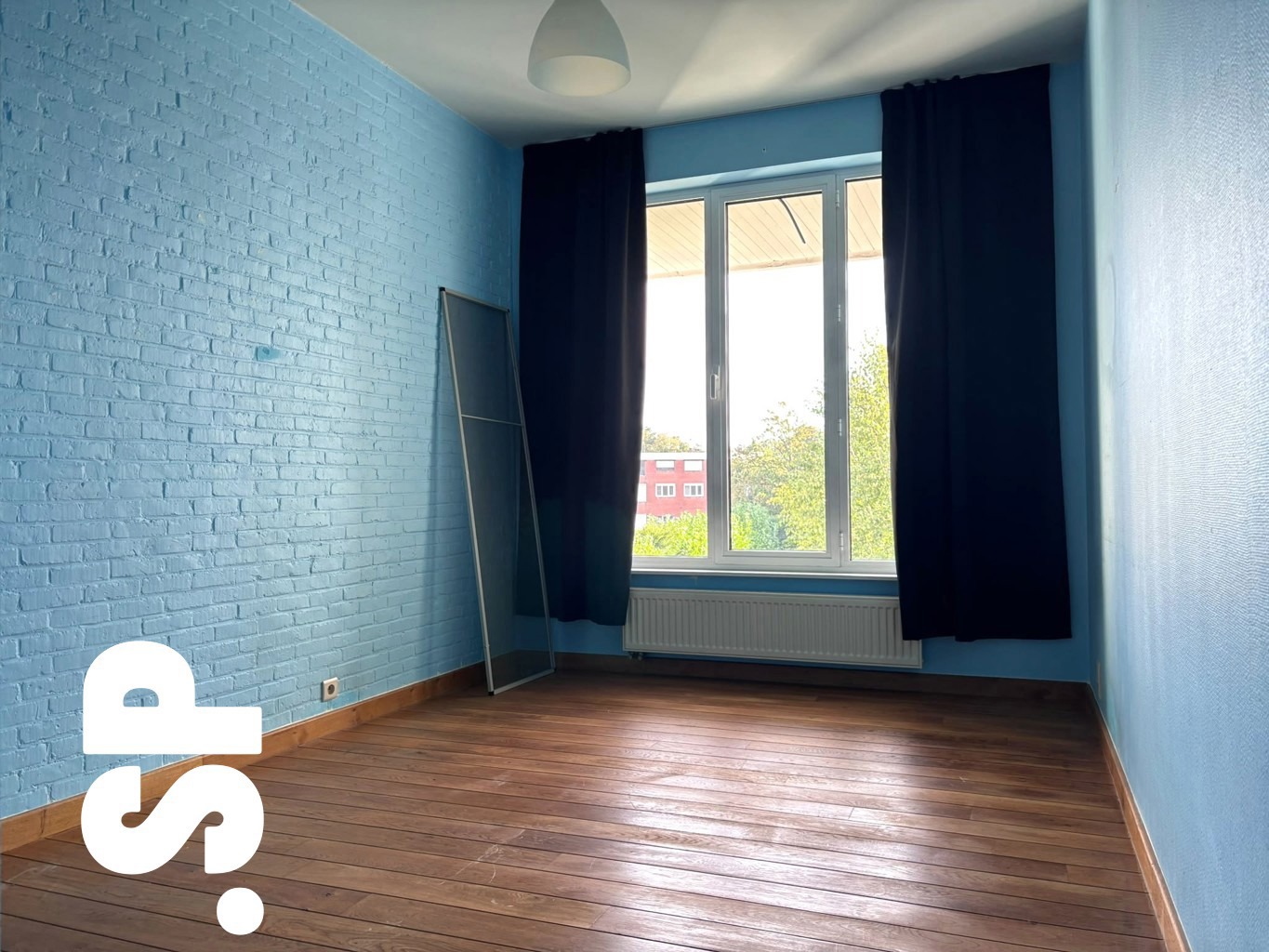 Ruim triplex-appartement met 3 slaapkamers en terras in het centrum van Geel. - foto 4