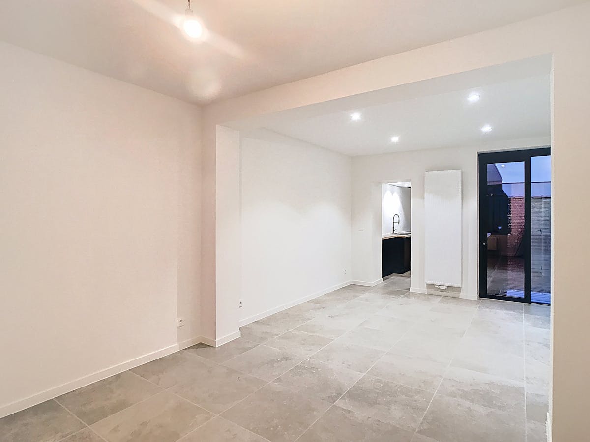 Maison rénovée de 3 chambres avec terrasse à Poperinge - photo 3