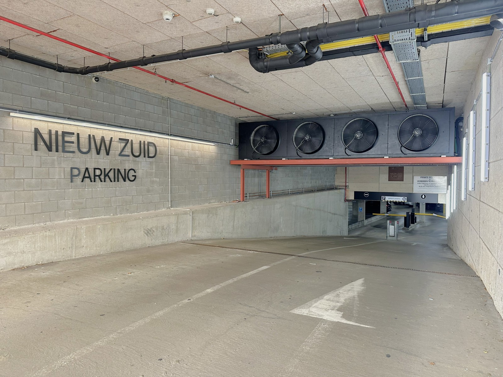 Ondergrondse autostaanplaats te koop – Residentie Nieuw Zuid - foto 1