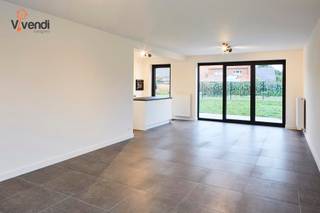 Ruime en energiezuinige woning met 4 slaapkamers in rustig gelegen verkaveling te OlenIn een bijzonder rustige en recente verkaveling in Olen, ideaal...