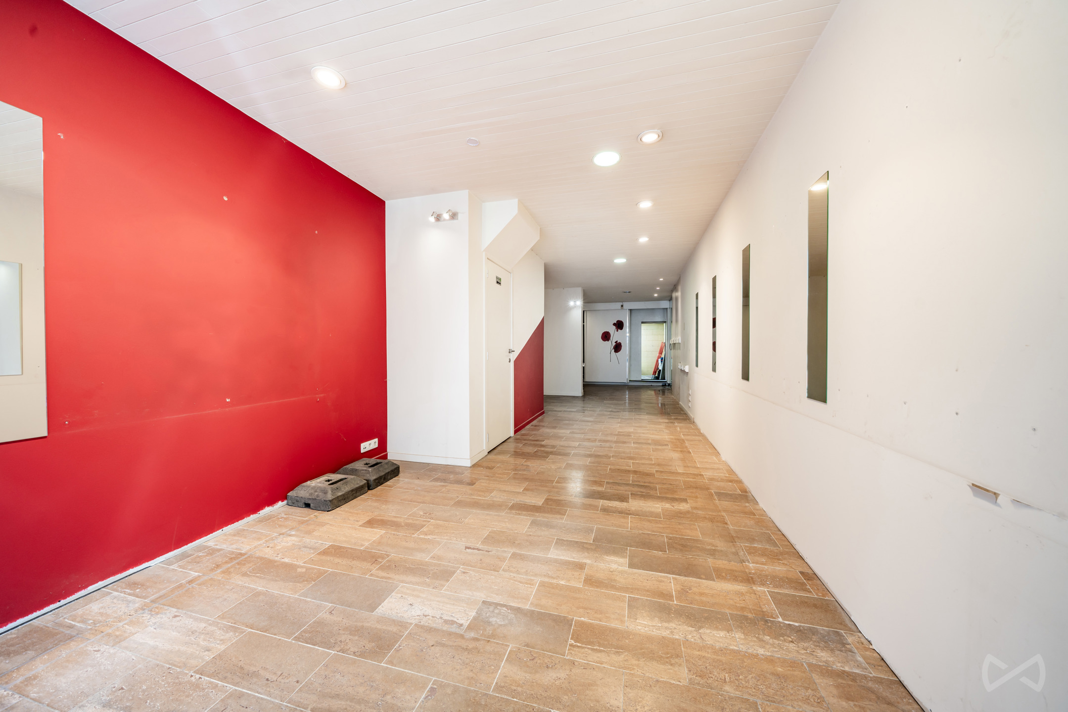 RDC commercial + appartement 3ch, PEB B - foto 4
