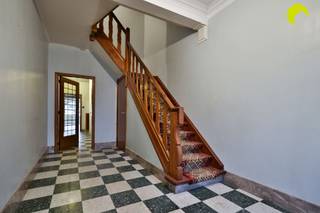 In a central location in Mortsel, close to major roads, schools, shops, and public transportation, we find this spacious home in need of...