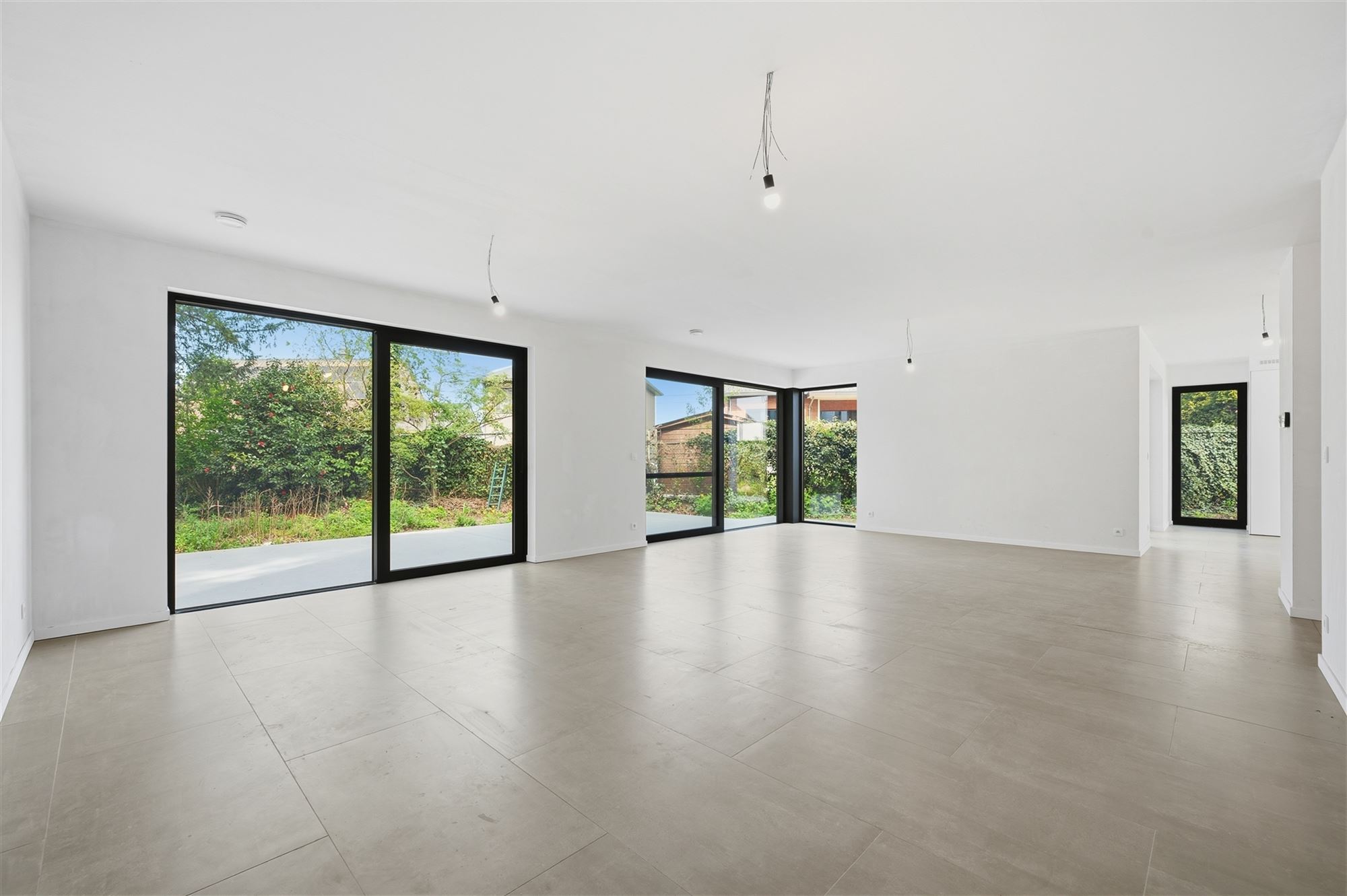 Halfopen BEN-woning met 3 kamers, garage en tuin - foto 4