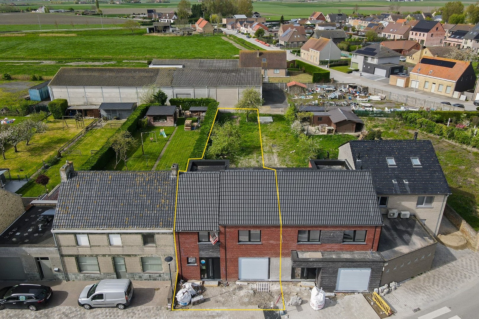 Ruime nieuwbouwwoning met mooi perceel van 431 m² op rustige ligging te Slijpe - foto 1