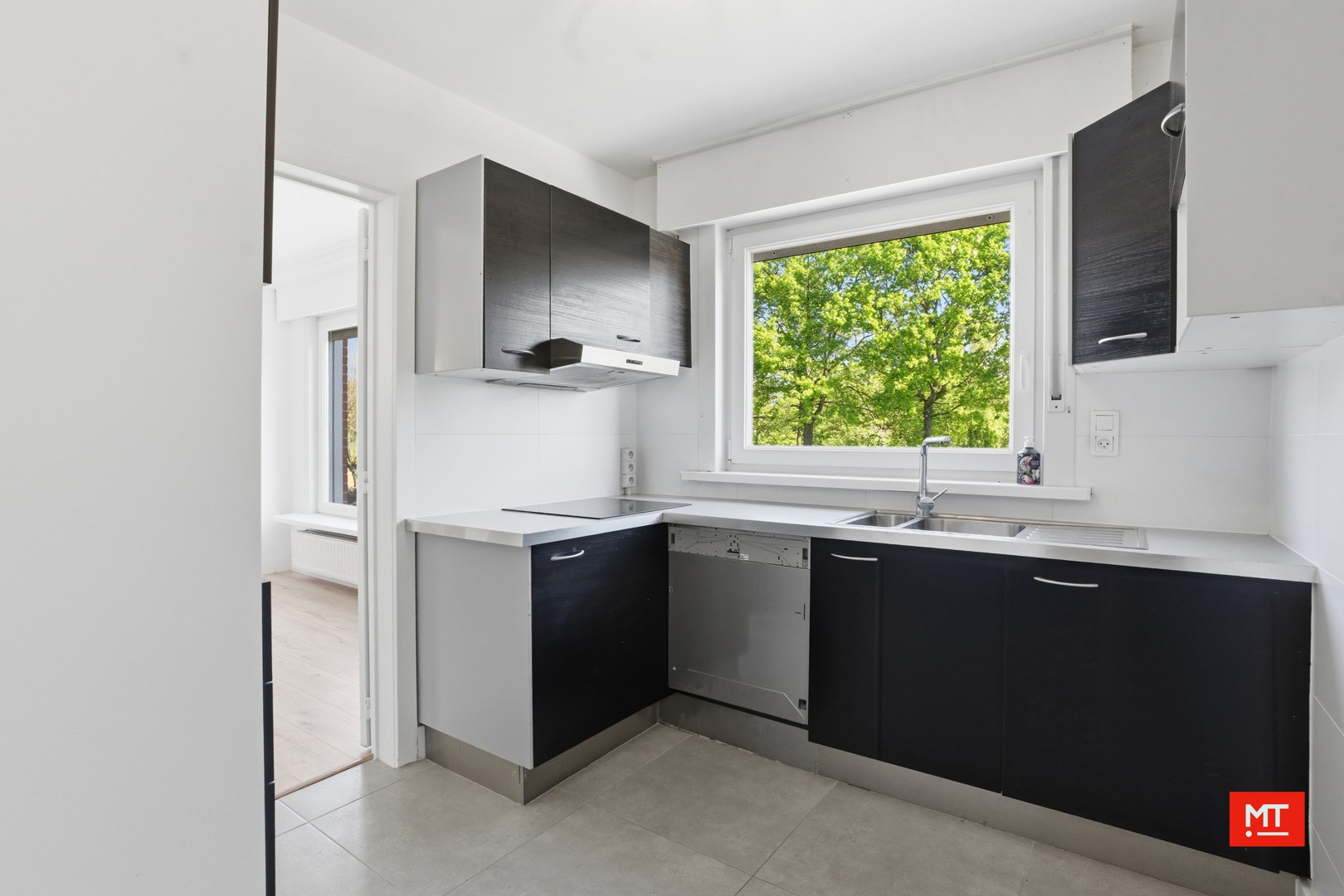 Instapklare, energiezuinige woning met 3 slaapkamers, tuin en garage te koop in een rustige wijk te Zonnebeke - foto 5